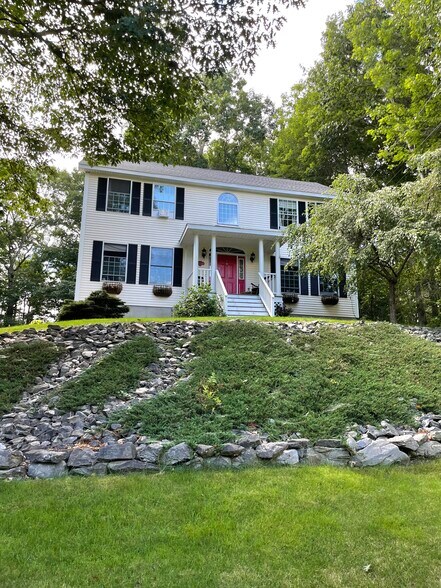 Primary Photo - 125 Ridgeview Dr