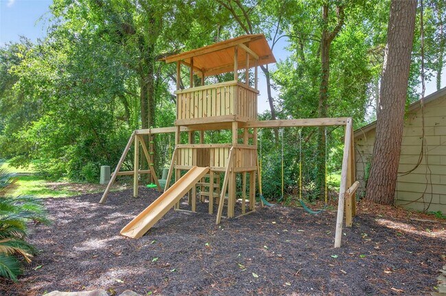 Building Photo - 663 Ravensworth Dr