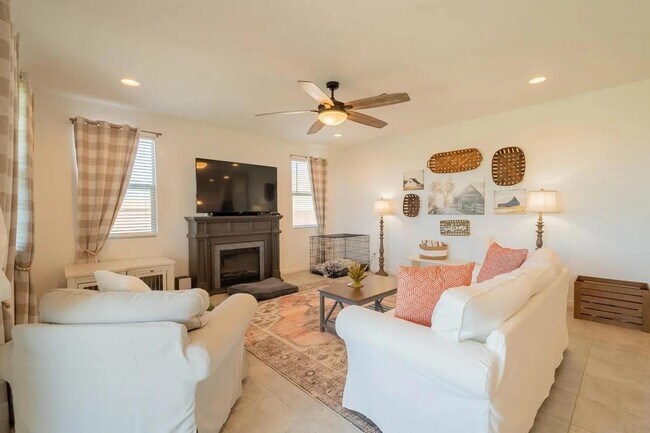 Building Photo - 2639 E Alida Trail