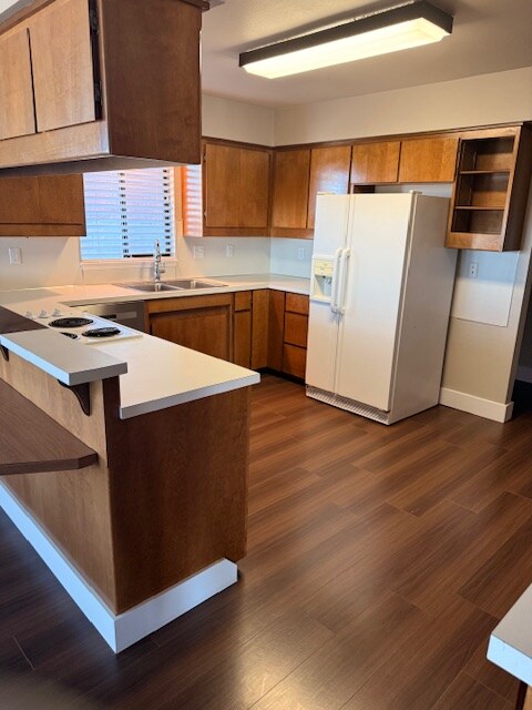 Building Photo - 522 Riverside Terrace