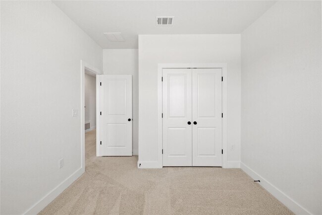 Building Photo - 1608 Kit Cir