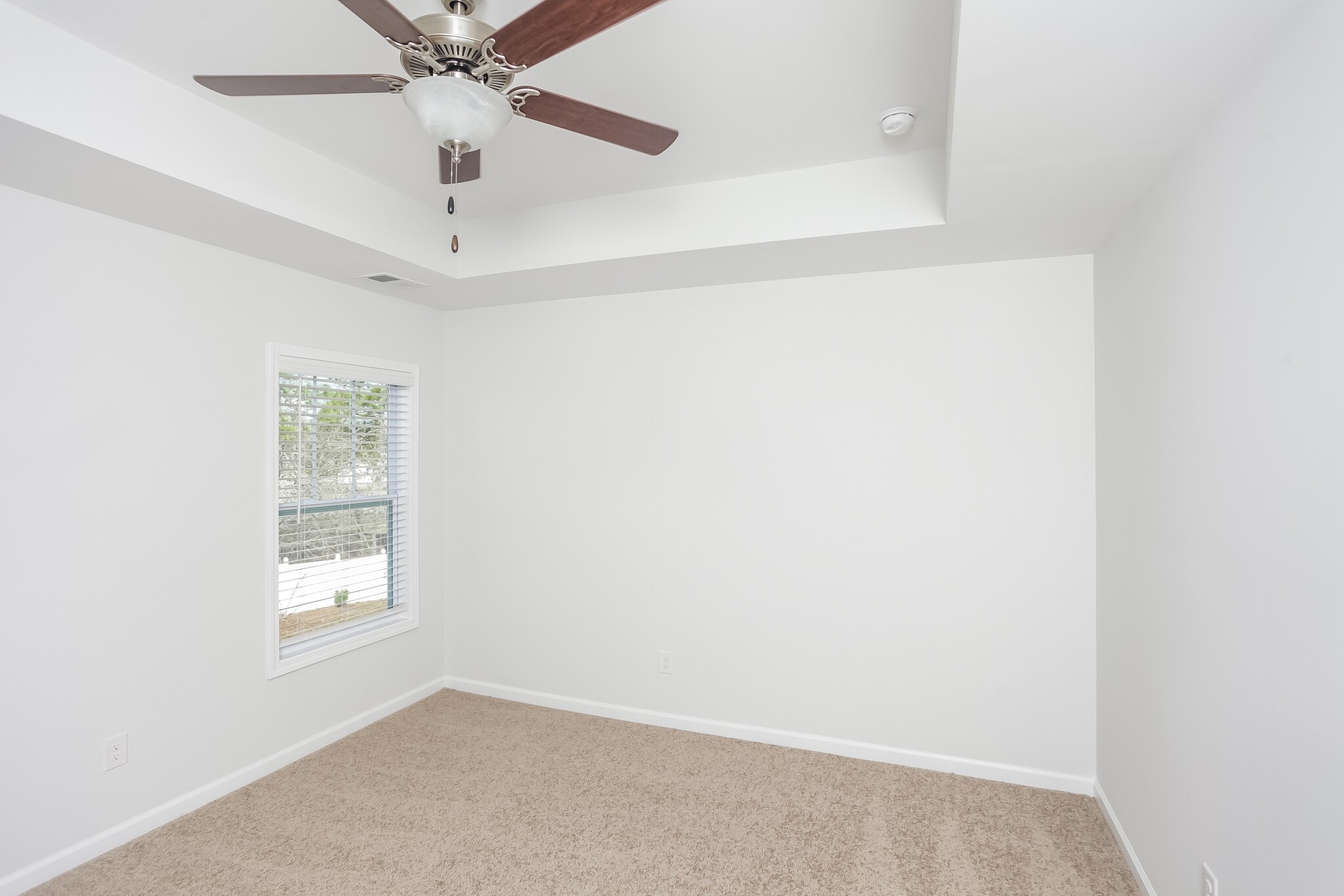 Building Photo - 30 Paces Run