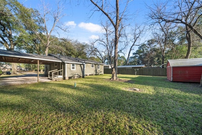 Building Photo - 24011 Lenze Rd