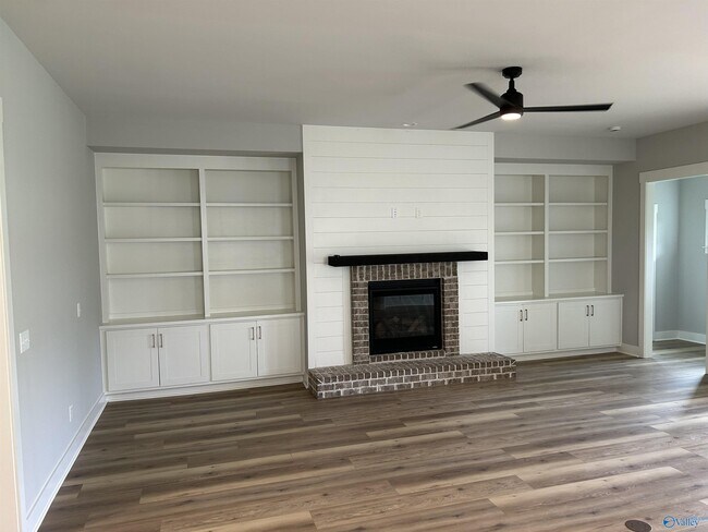 Building Photo - 6619 Camilla Dr