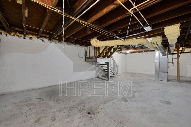 Building Photo - 316 B S Chase Ave