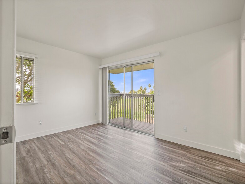 Building Photo - 6374 Caminito Salado