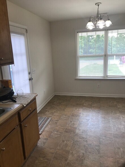 Building Photo - 420 Oconner Ct