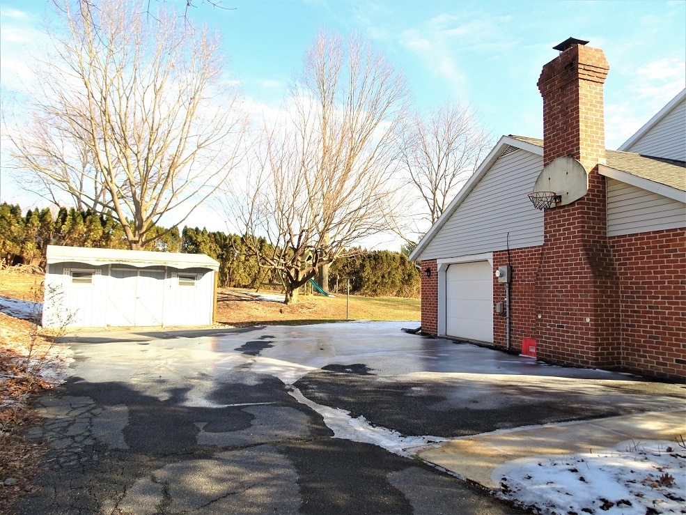 Building Photo - 859 Cindy Ln