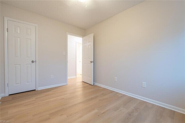 Building Photo - 1567 Sword Dancer Dr