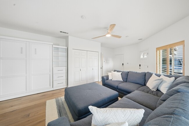 Building Photo - 125 S Juanita Ave