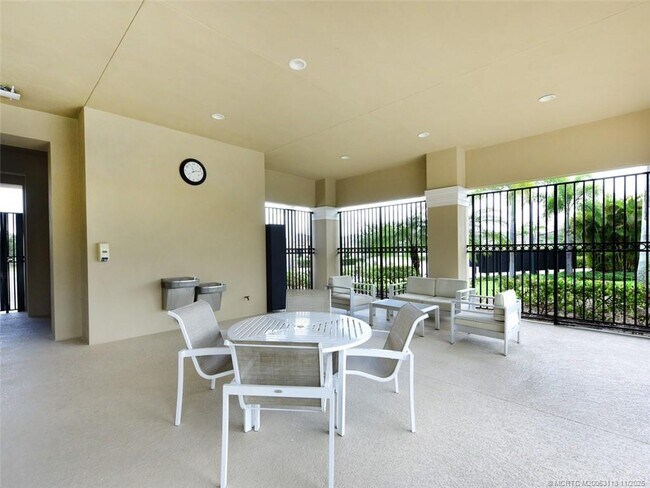 Building Photo - 4554 NW King Ct