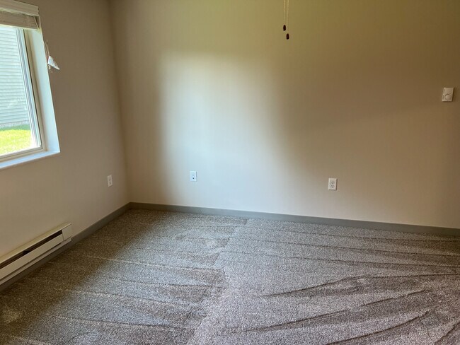 Building Photo - 1209 Salem Dr