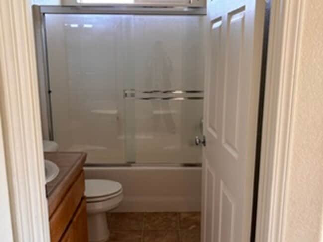 Building Photo - Charming 2-Story Home in a Convenient Tehachapi Location
