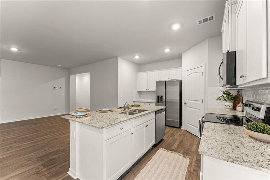 Building Photo - 300 Stoneybrook Dr