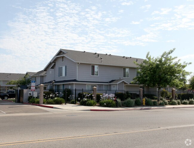 Primary Photo - Green Street Townhomes