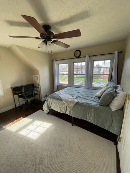 Building Photo - 2008 W Philadelphia St