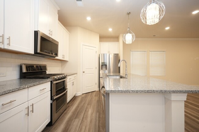 Building Photo - 12412 Larue Ln