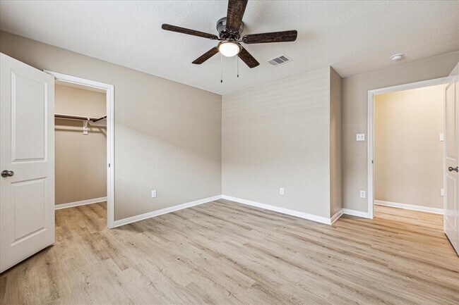 Building Photo - 10603 Kirkshire Dr