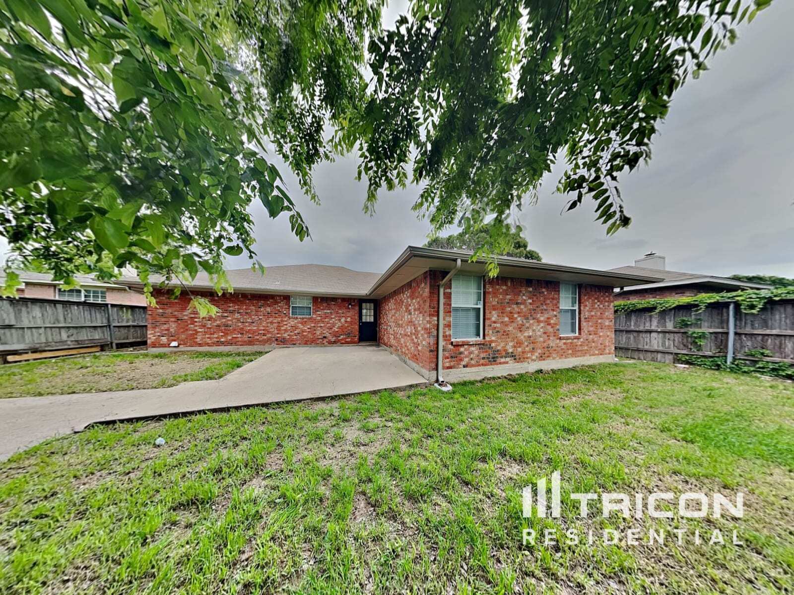 Building Photo - 426 Mara Ln