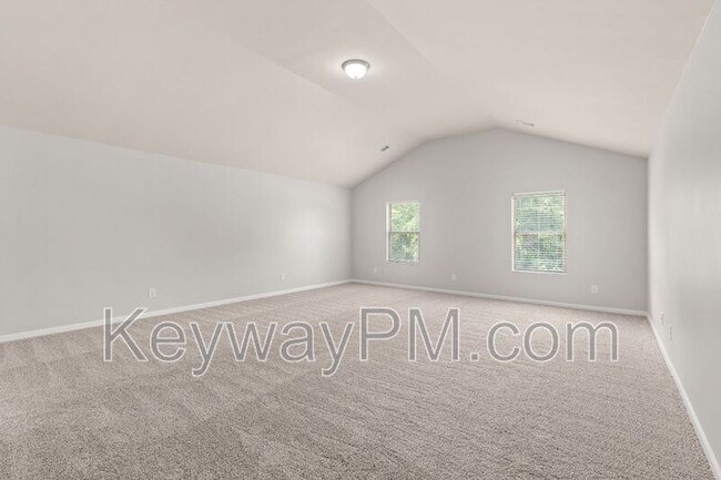 Building Photo - 3013 Spring Creek Dr
