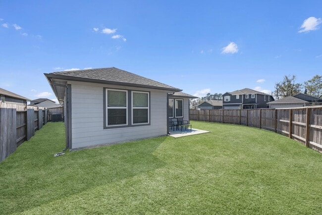 Building Photo - 18627 Etta Pnes Cir