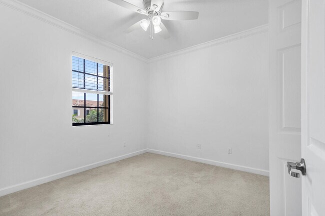 Building Photo - 10384 Wellington Parc Dr