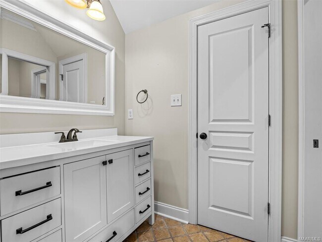 Building Photo - 3900 Turning Leaf Loop