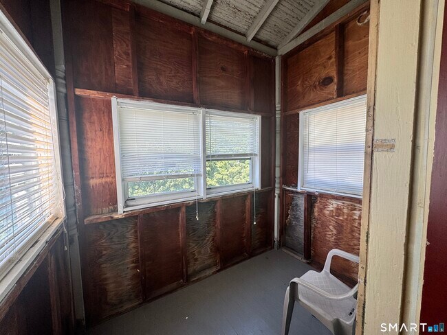Building Photo - 73 Brooklawn St