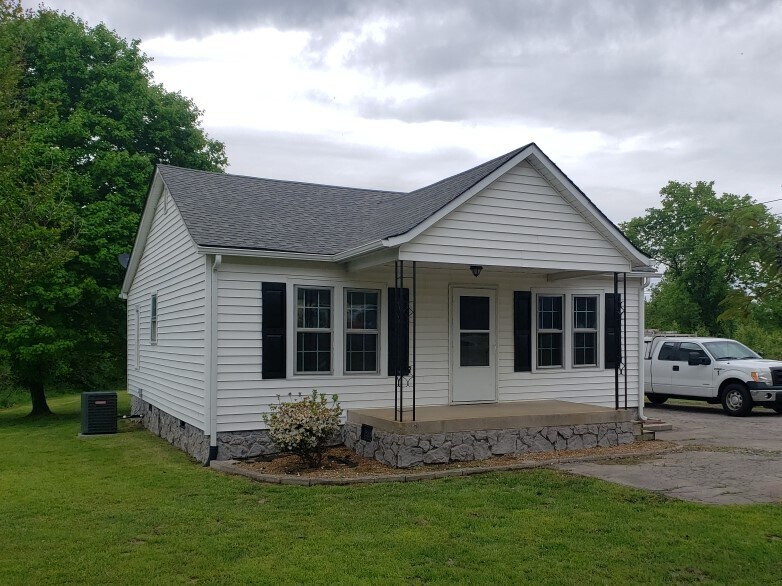 Building Photo - 1511 Woodlawn Rd