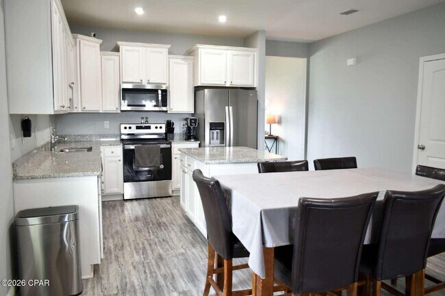 Building Photo - 806 Cason Dr