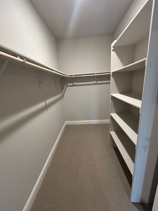 Building Photo - REDUCED!!!