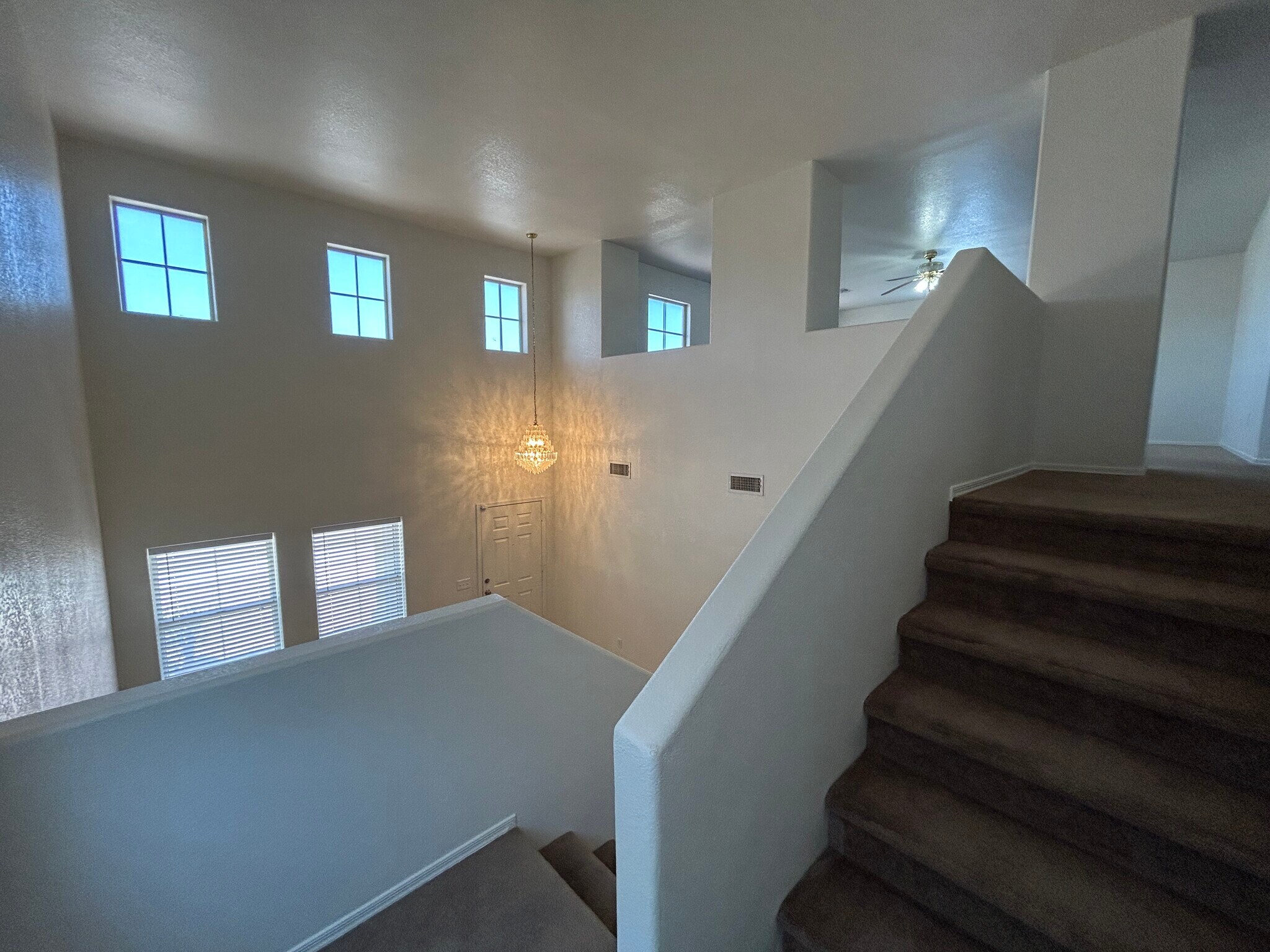 Building Photo - 7399 W Solano Dr S