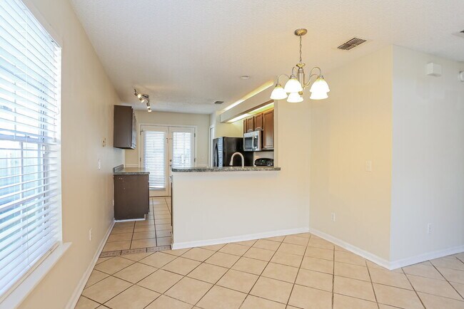 Building Photo - 9591 Sugar Hollow Ln