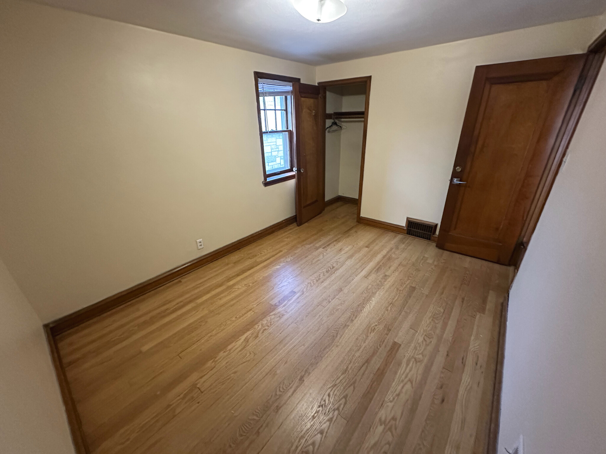 Bedroom 2 - 5327 W Keefe Ave