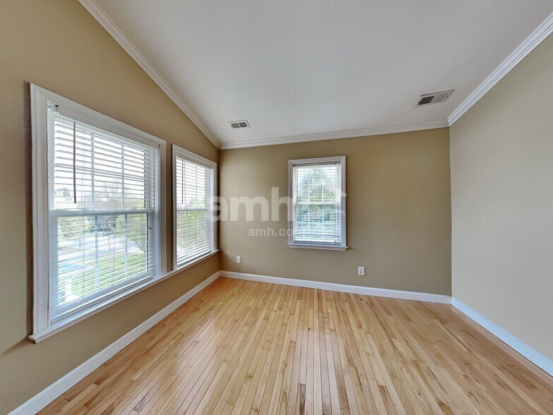 Building Photo - 215 Aqua Marine Ln