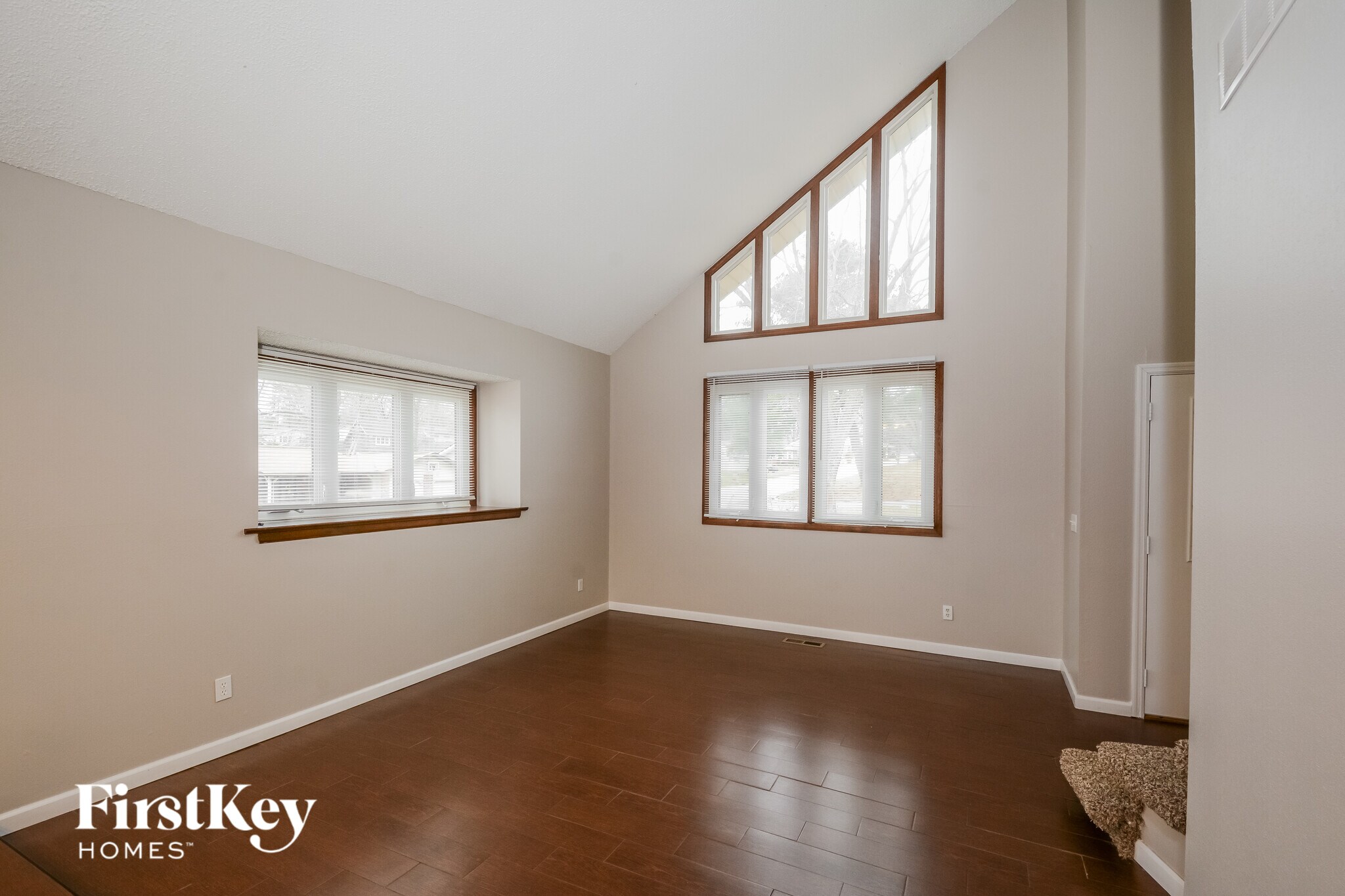 Building Photo - 24 Lille Ct