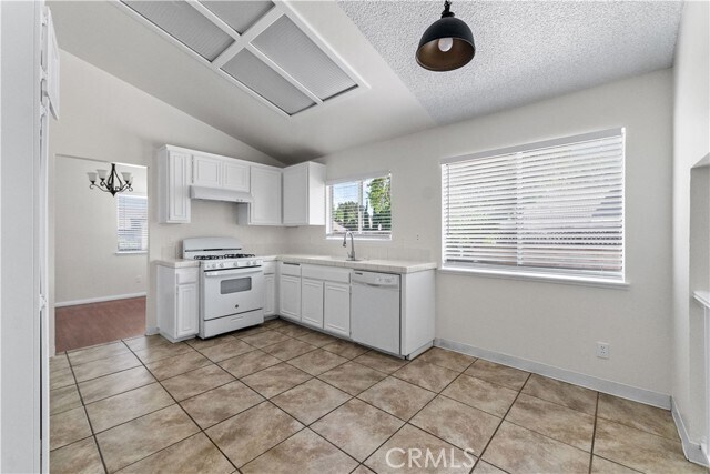 Building Photo - 1232 Kings Rd