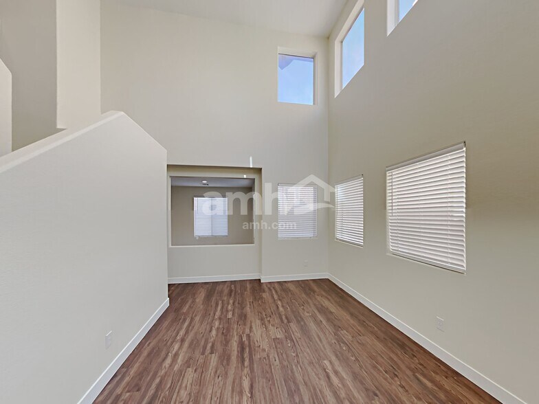 Building Photo - 9438 Havasu Canyon Ave