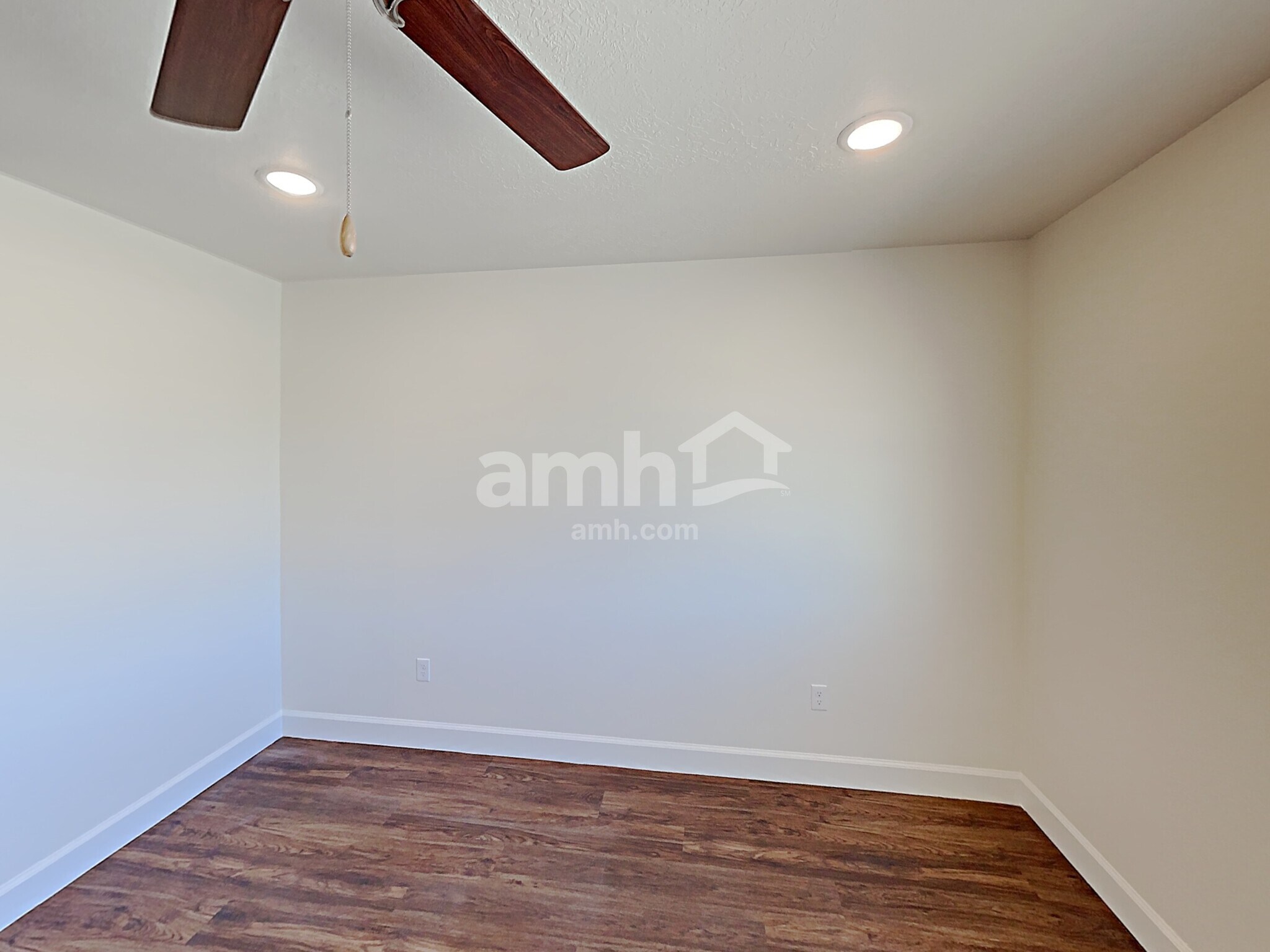 Building Photo - 321 North St