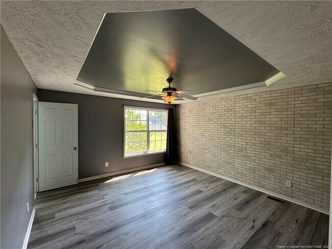 Building Photo - 1404 War Admiral Ct