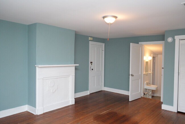 Building Photo - 720 Nalle St