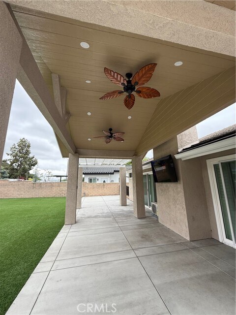 Building Photo - 20160 Stanford Ct
