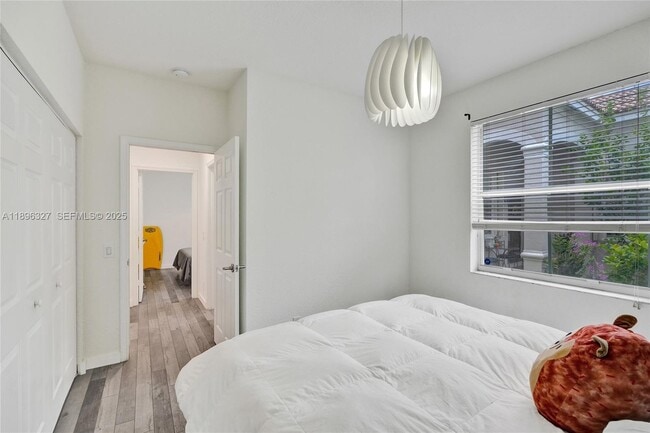 Building Photo - 1725 Winterberry Ln