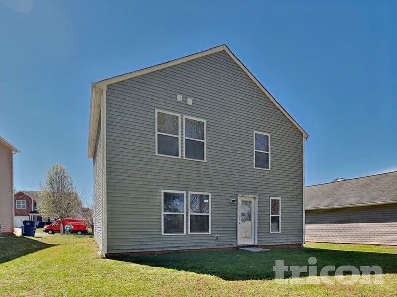 Building Photo - 855 Bitting Hall Cir