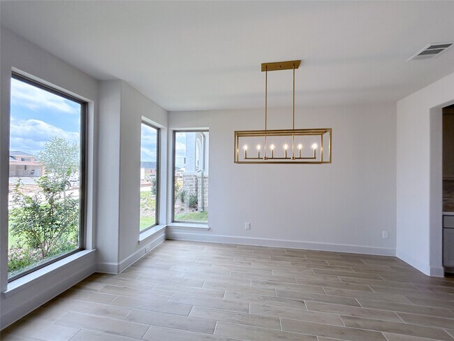 Building Photo - 5406 Holly Holw Ln