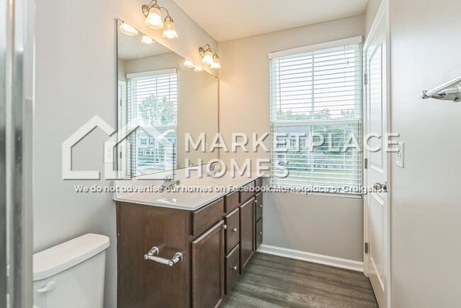 Building Photo - 1502 Winwood Dr