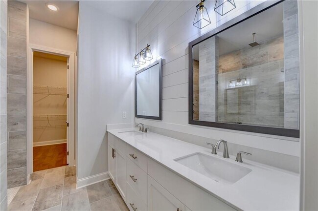 Building Photo - 4536 Molder Dr