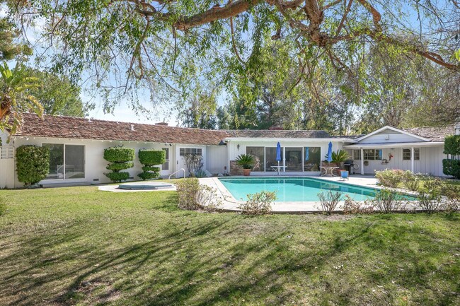 Building Photo - 19471 Rosita St