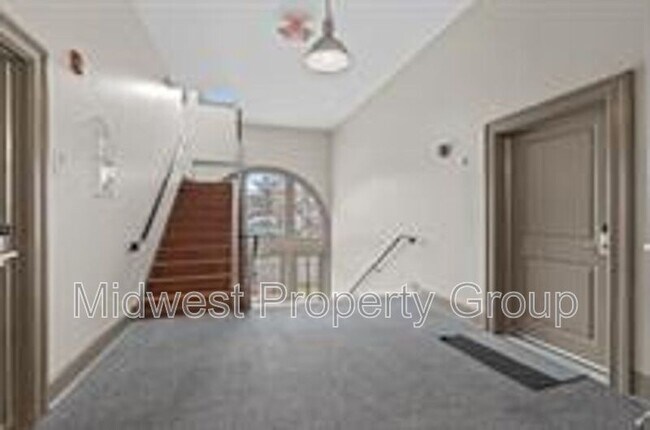 Primary Photo - 4244 Chouteau Ave