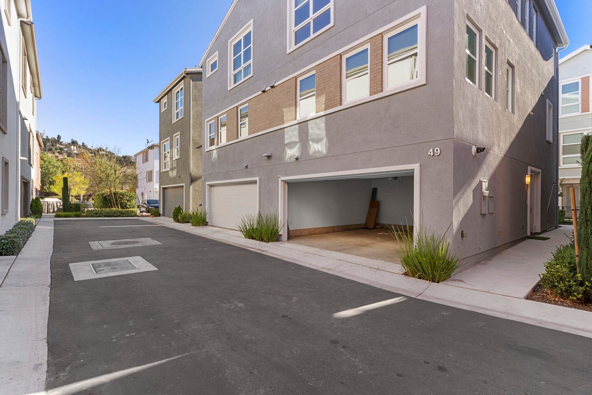 Building Photo - 2700 E Chaucer